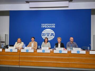 The mission delegation during the press conference in Sofia